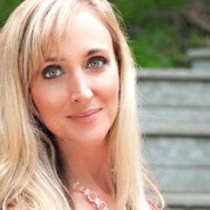 Meet your Posher, Esther